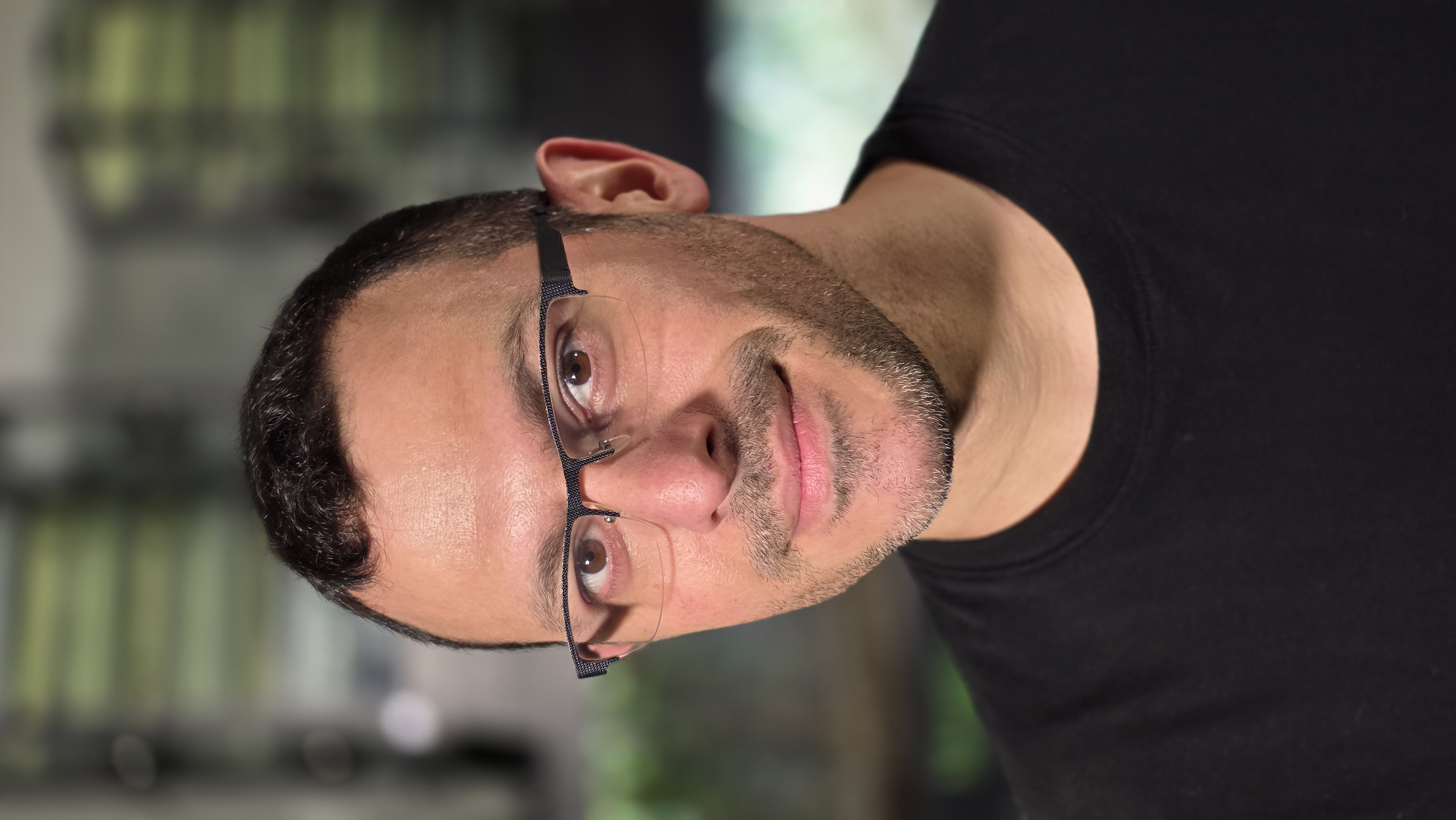 Portrait of Josue Gimbernard, creator of miniBIOTA